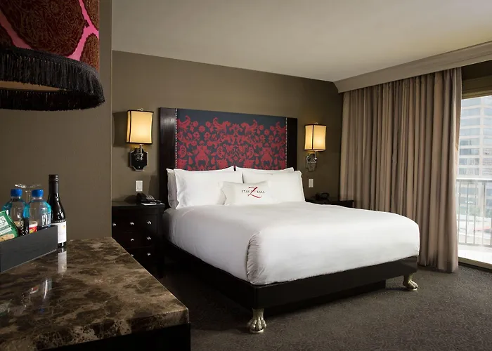 Explore Top Picks for the Best Hotels in Houston Ideal for Couples