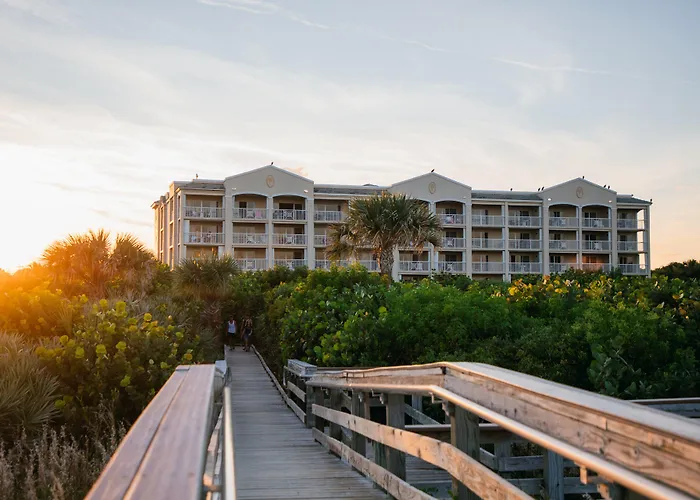 Top Merritt Island Hotels: Comfort, Convenience, and Stunning Views Await