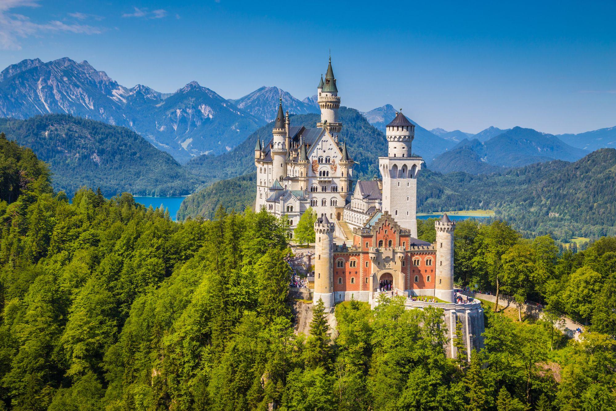 Discovering Germany with the best travel routes