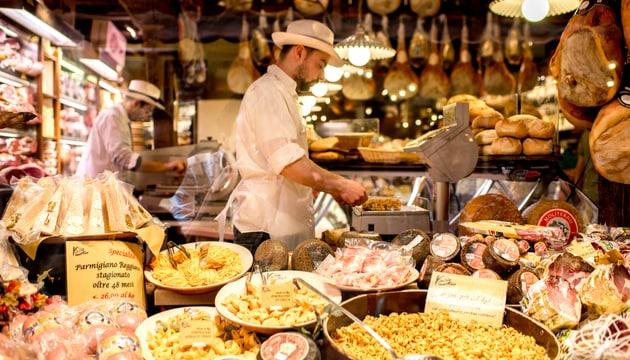 Where to Eat in Bologna on a Budget? Best Osterias and Trattorias