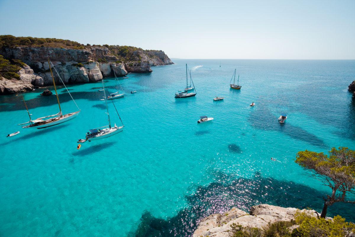Menorca beach: top 21 best places to swim